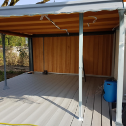 Créer une atmosphère méditerranéenne avec une pergola en fer forgé Petit-Bourg